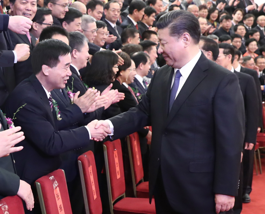 2018年1月8日，張國(guó)良榮獲國(guó)家科技進(jìn)步一等獎(jiǎng),習(xí)近平總書記與張國(guó)良握手照片